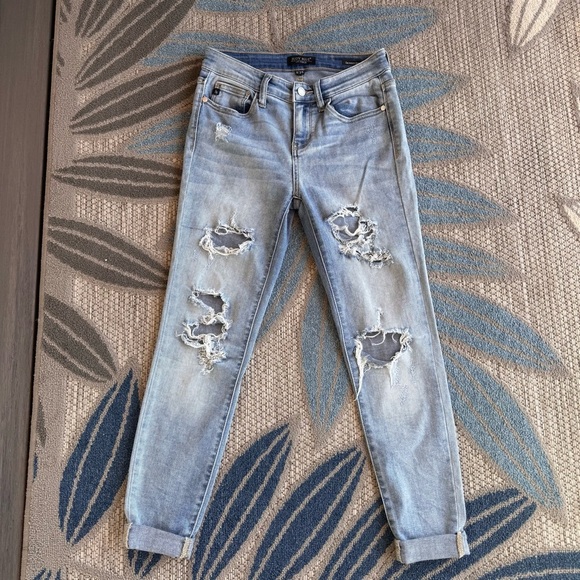 Judy Blue Women’s Skinny Fit Distressed Denim Jeans Size 5/27 Style JB82125LT - Picture 1 of 6